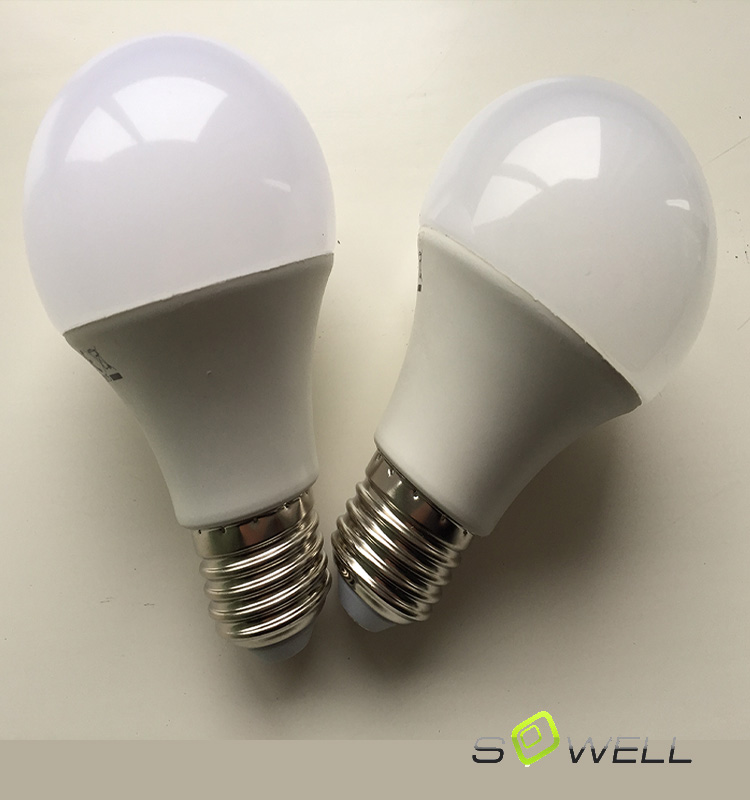 A60 LED light bulb 8W globe E27