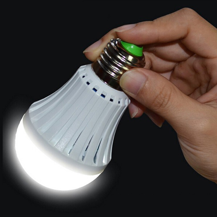 Aluminum housing 12w led intelligent emergency light bulb