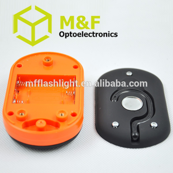 portable led battery work light with magnetic base