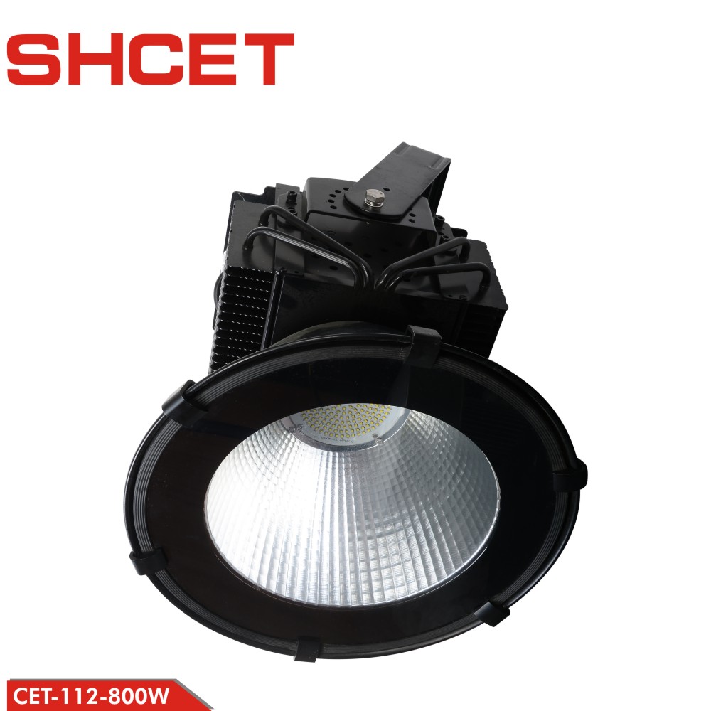 20000LM 3000-6500K IP65 50000H Life Time AC85-277V Black Color Body 200W Led Flood Light