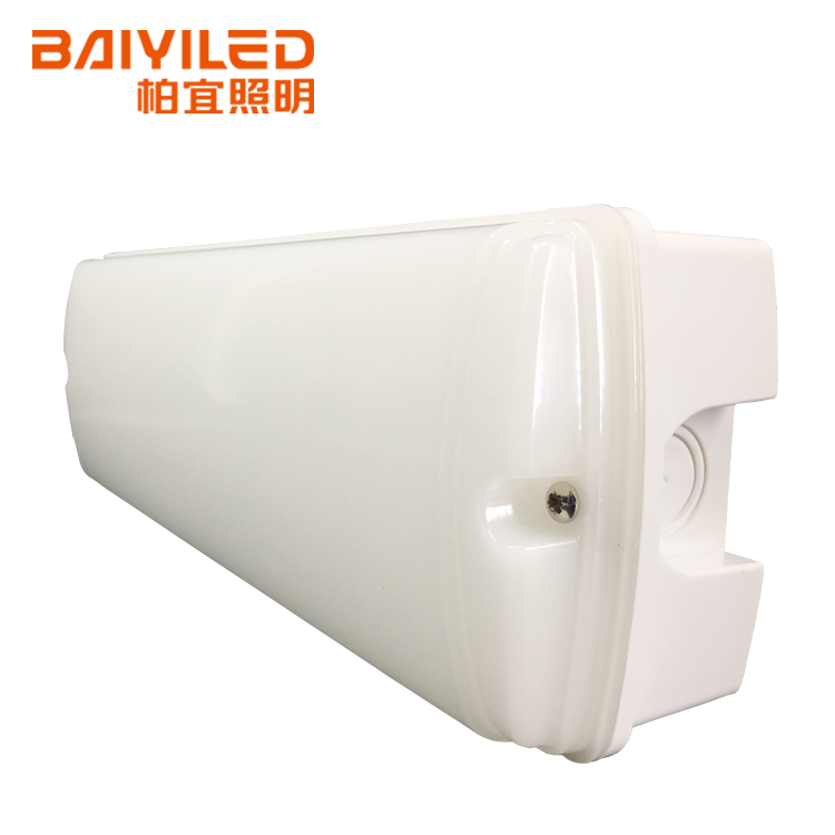 Non Maintained Emergency 3Hour Ip65 Linear Led Fitting Aluminium Bulkhead