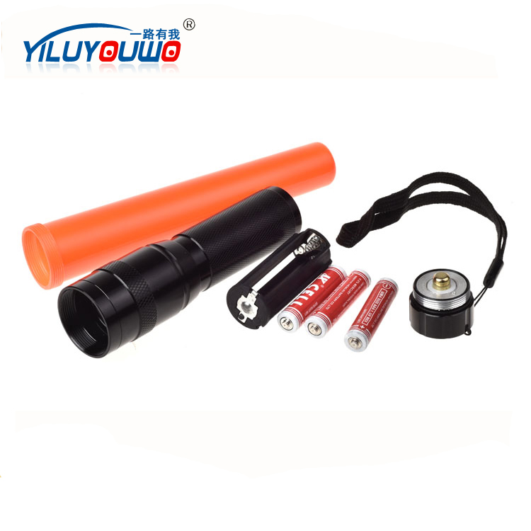 Alloy Aluminum Telescopic Fluorescent Rod Flashlight Camping Strong Light Torch