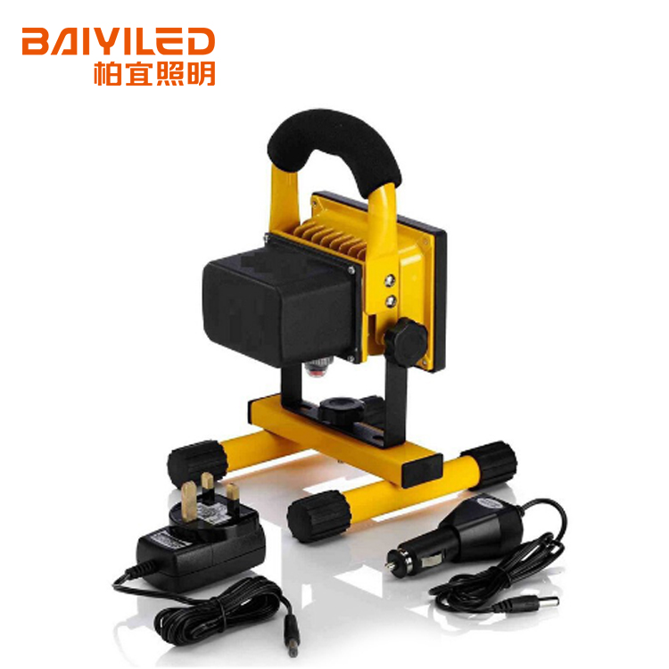 Convenient portable type bis approved flood light