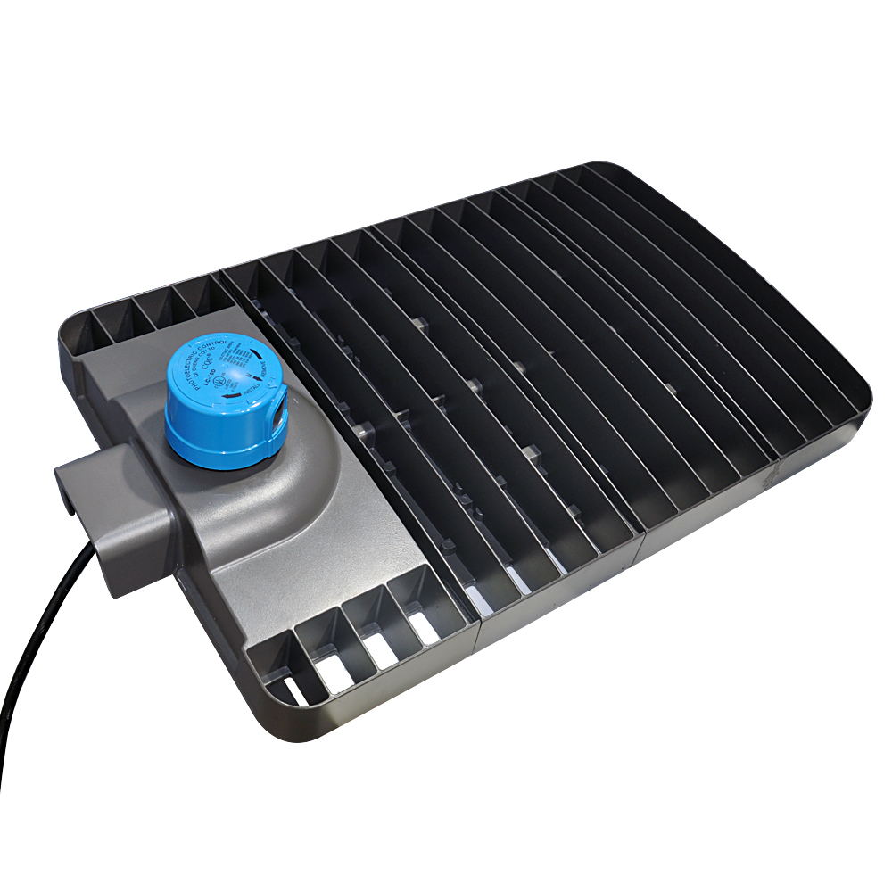 DLC ETL cETL competitive price 100W to 300W Led parking lot lighting, led street lamp lights with photocell