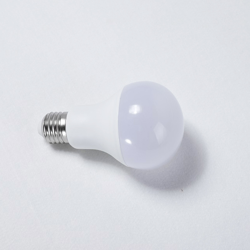 Wholesale 12w milky white cover plastic housing E27 led lamp bulbs