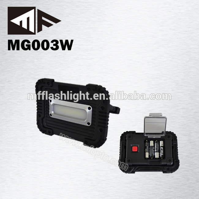 Hot Sell High Quality Multi-function 4*AA Battery outdoor led flood light