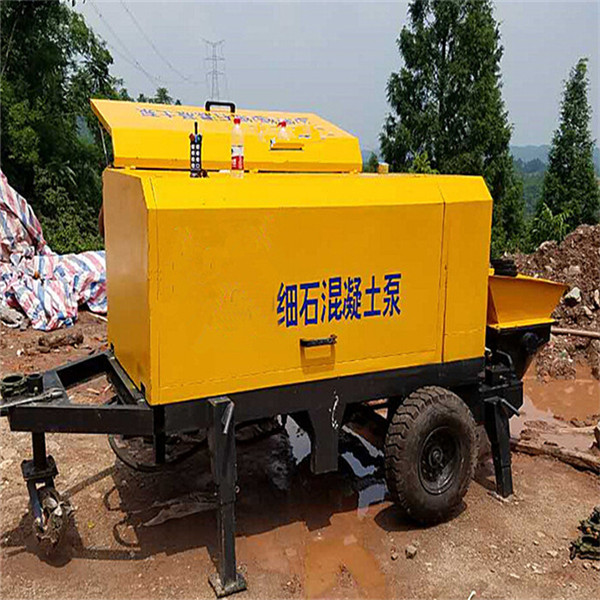 Mobile mini portable diesel pumpcrete machine