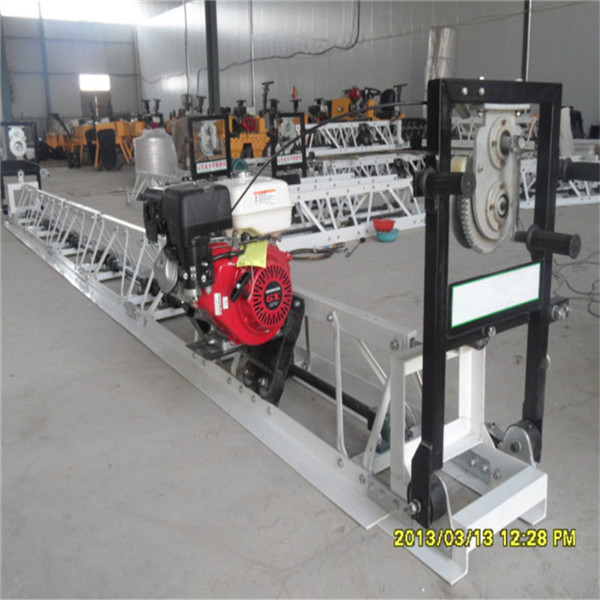 Gasoline vibrating truss screed for concrete road