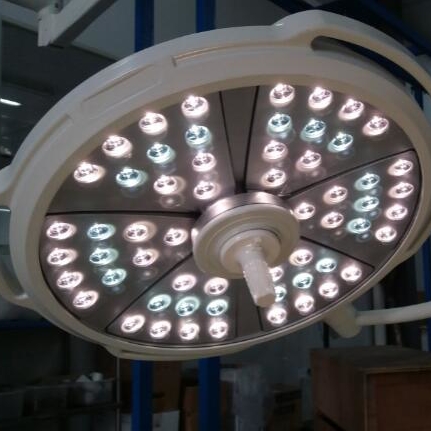 China manufacturer LED medical light color surgical room lamp shadowless light