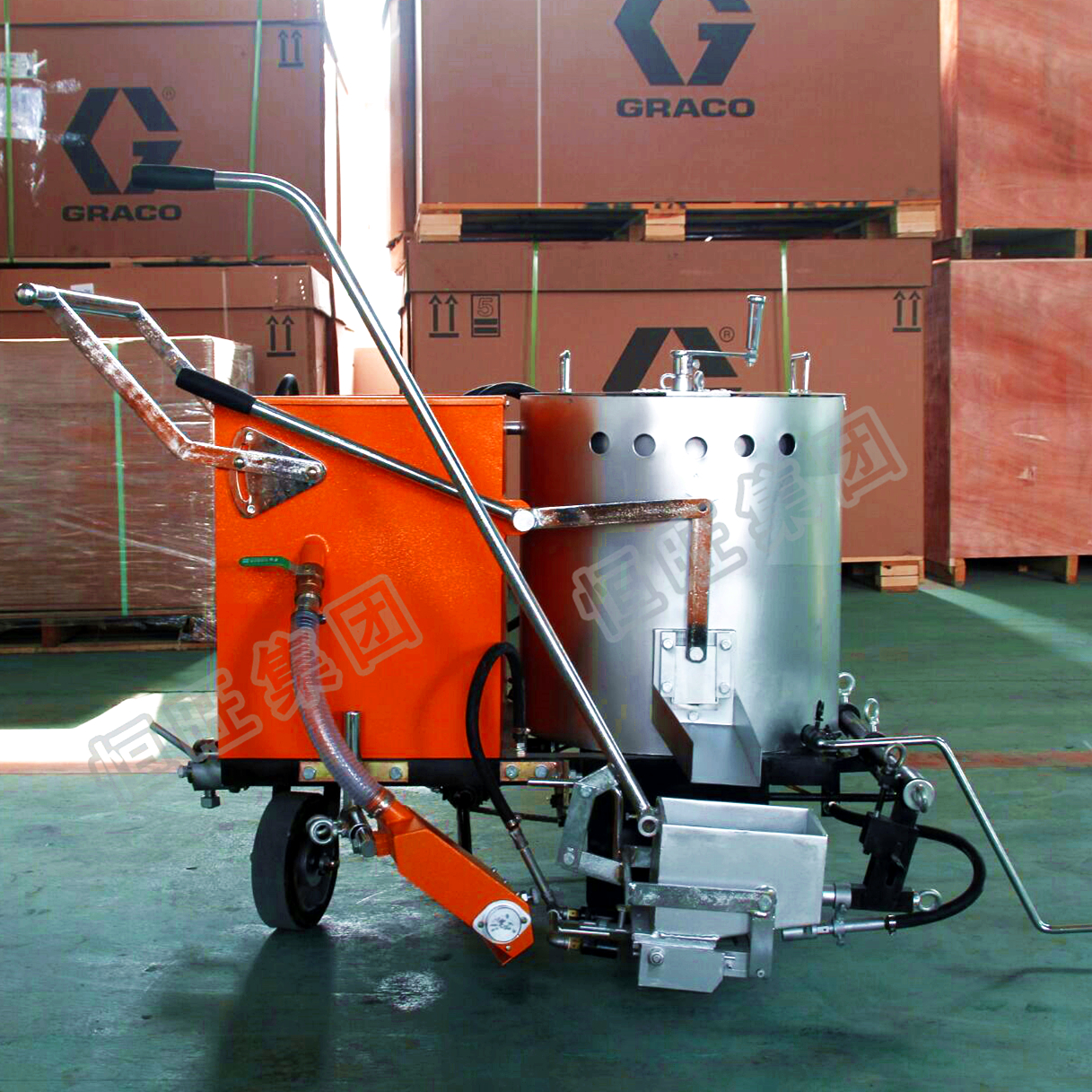 Pavement hot melt road marking machine / thermoplastic line striping machine