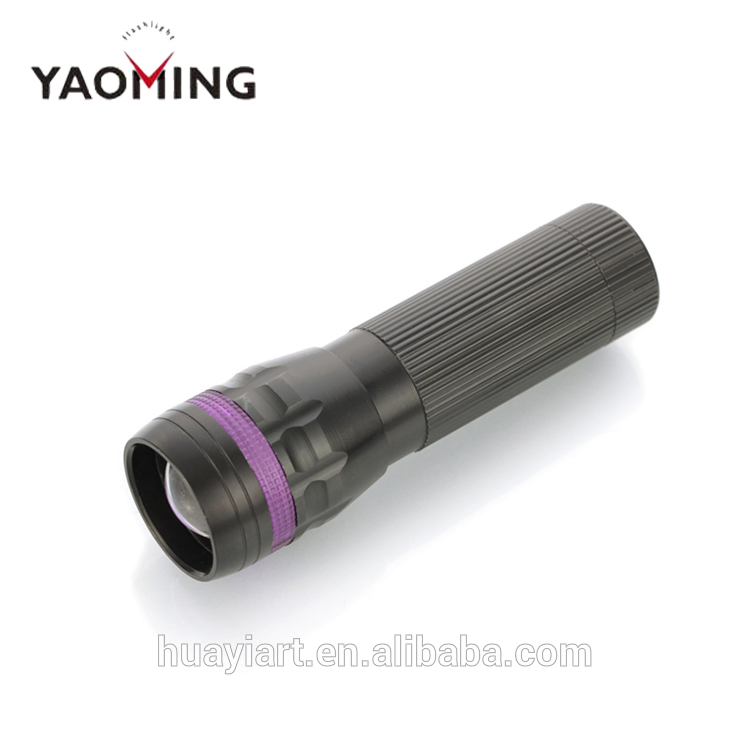 YM-8019 High Lumens Torch Long Range Ultrafire Flashlight for Wholesale