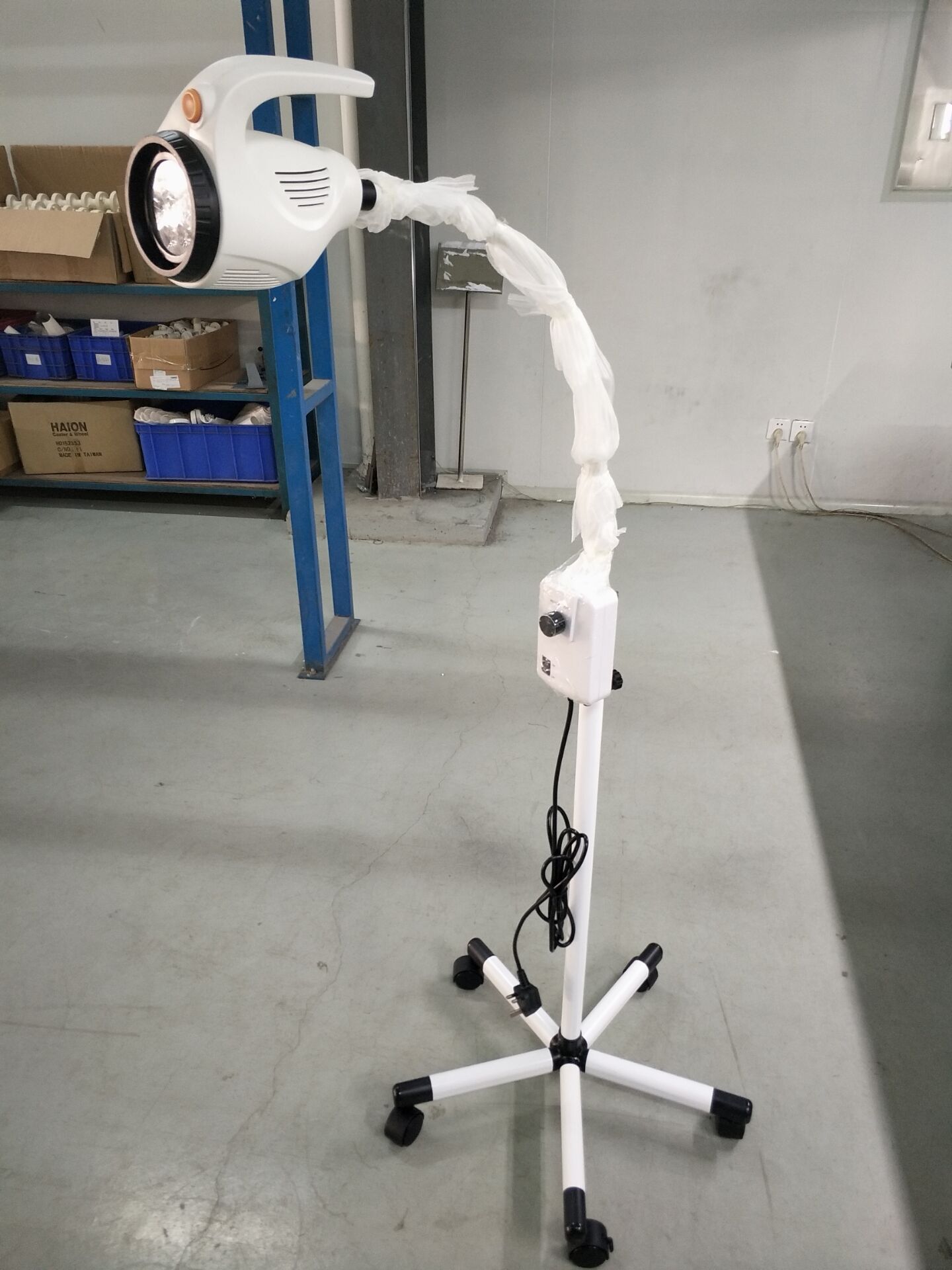 Medical 21W Floor stand type LED mobile surgical examination light