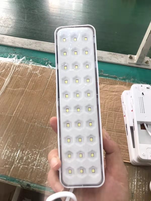 BRAZIL Cheap Lithium Battery 30 LED Rechargeable LED Emergency Lamp