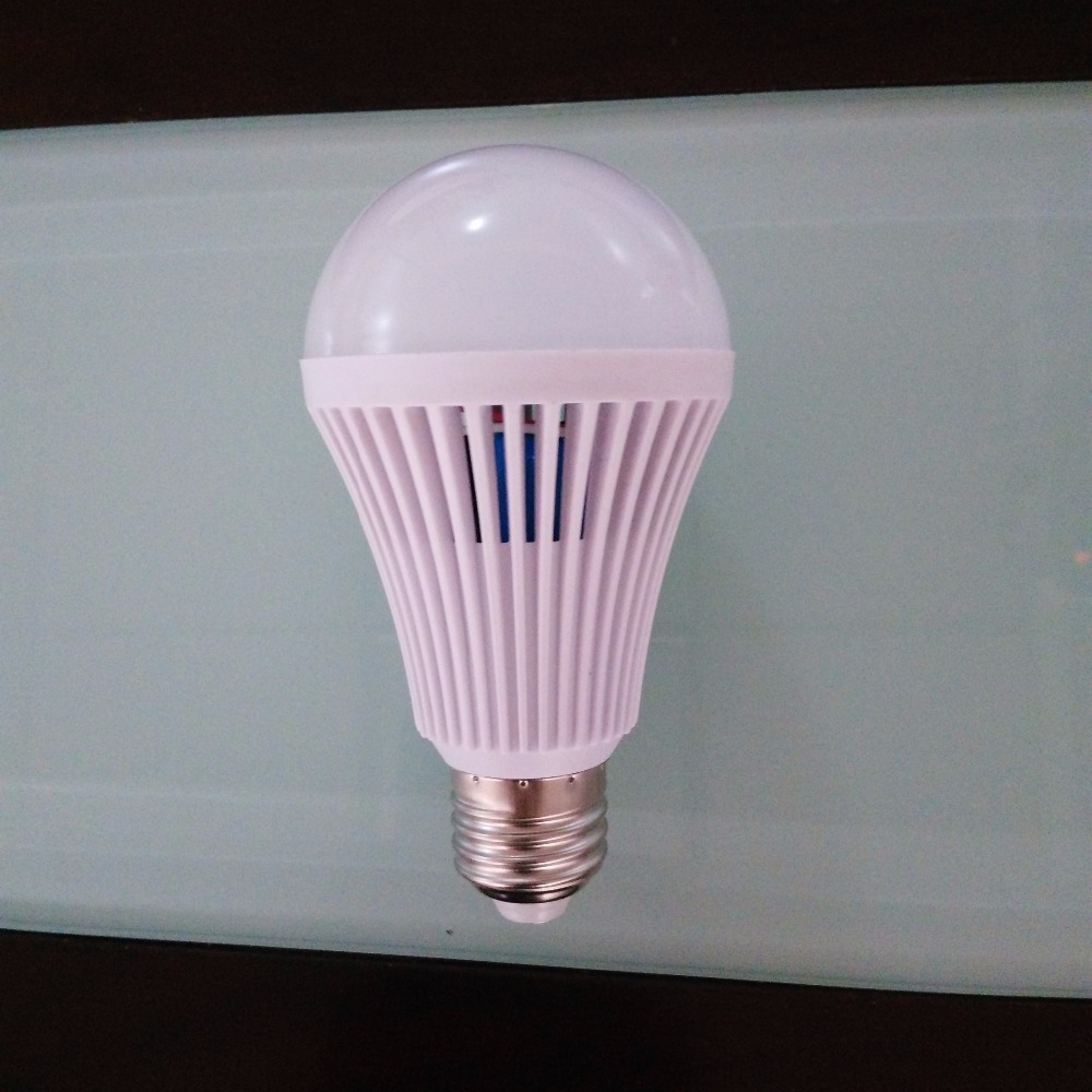 China Factory Free Hot New Magic Battery Back Up Rechargeable Emergency Led Lamp Light Bulb