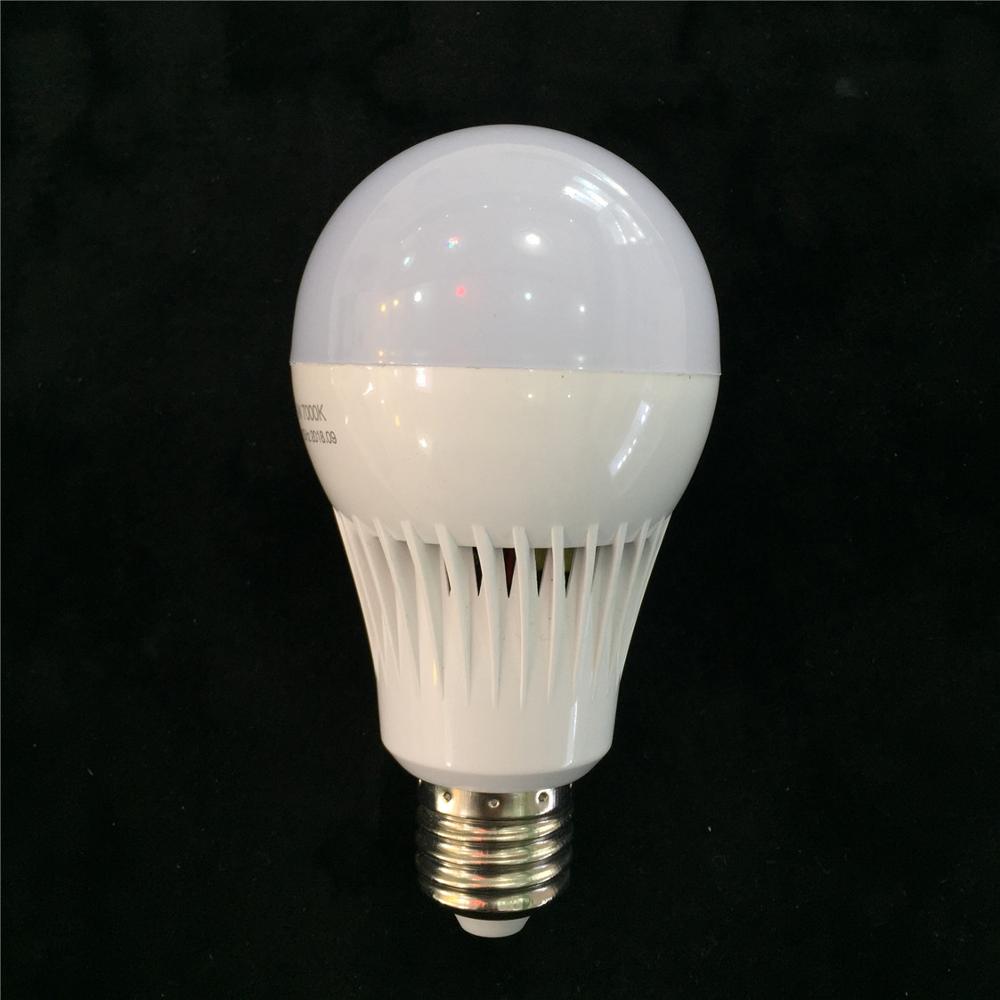 factory low price high brightness A70 LED plastic emergency lamp 9W for night market