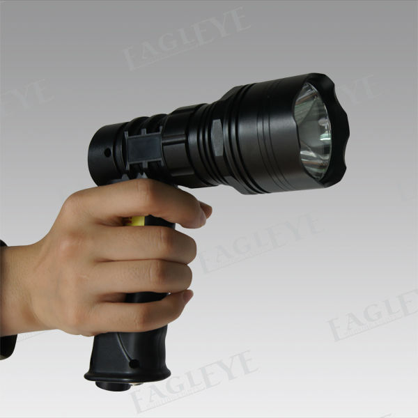 Outdoor Lighting Rechargeable Flashlight, Powerful Rechargeable LED Handheld Searchlight