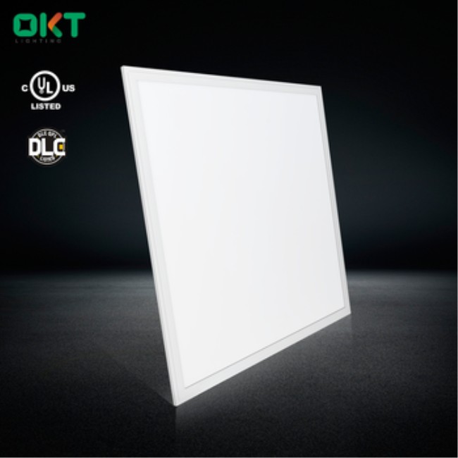 Modern Design LED Flush Mount Ceiling Light with Surface Mounted Plate