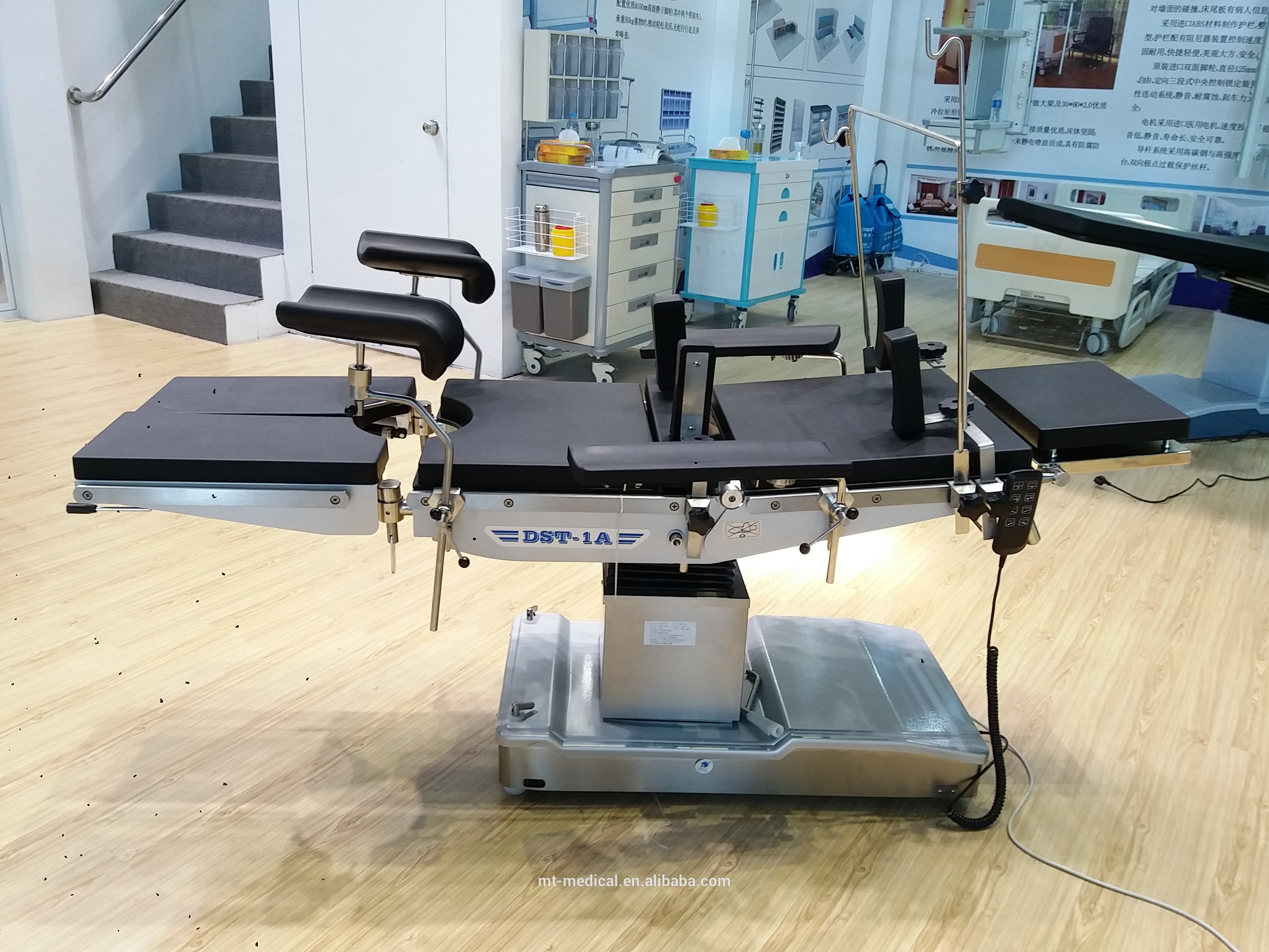 Stainless Steel Hydraulic Operation Surgical Table For Neurosurgery