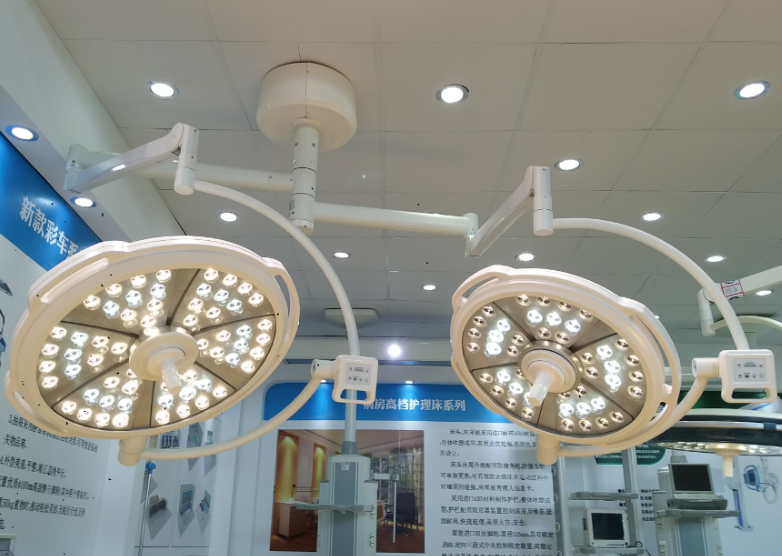 Two heads ceiling mount LED operation room light price