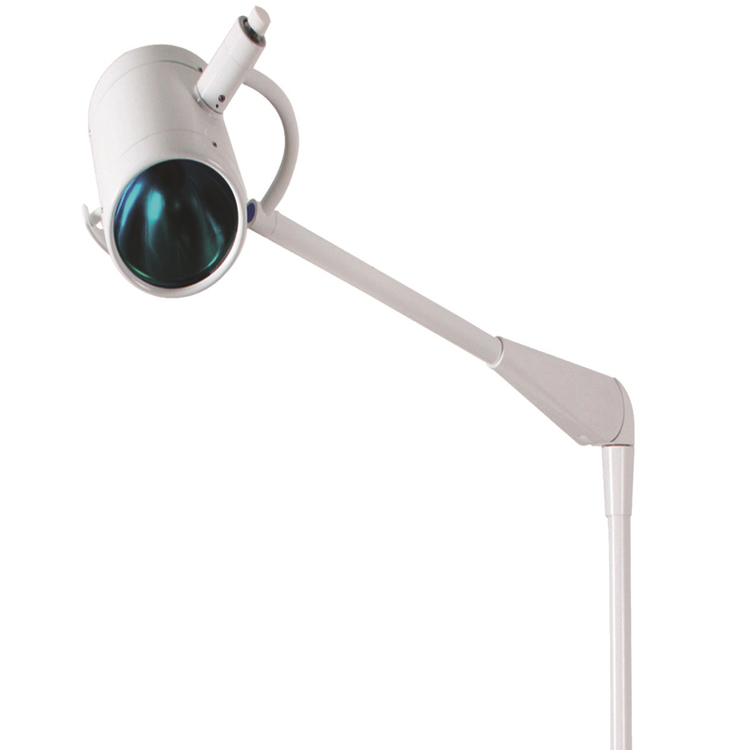 Deep irradiation halogen examination lamp