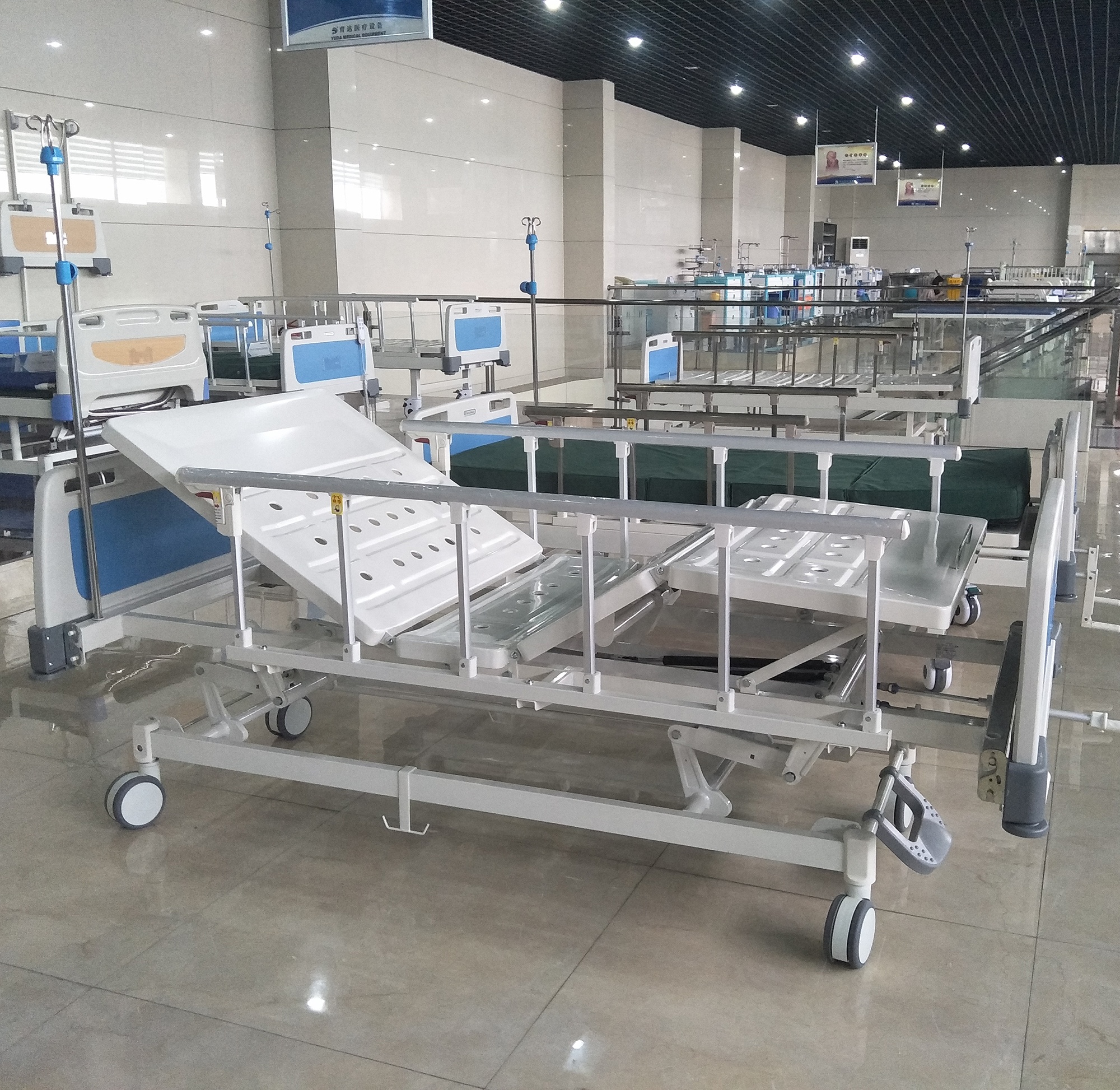 3 functions manual hospital bed with mattress 1 crank manual hospital bed