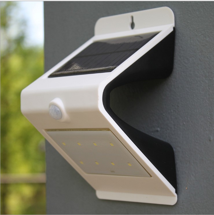 2019 hot sale Global Patented Wall Mounted LED Solar  wall Garden Light