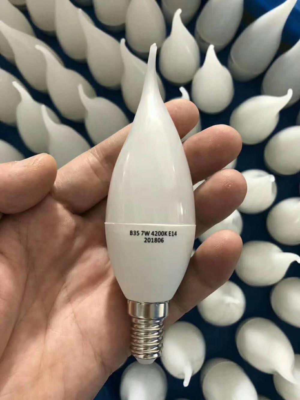 2018 New Product LED Candle Bulb Powerful Dimmable E12 E14 E17 led candle bulb light C37 LED Candle Light