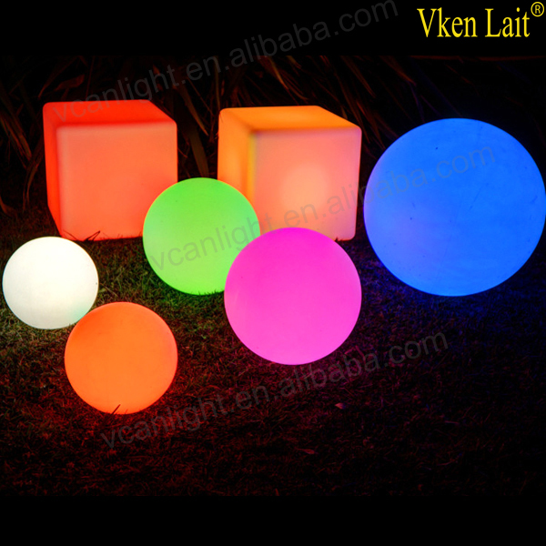 white green red colourful Waterproof LED Floating Christmas Light Ball VC-B200