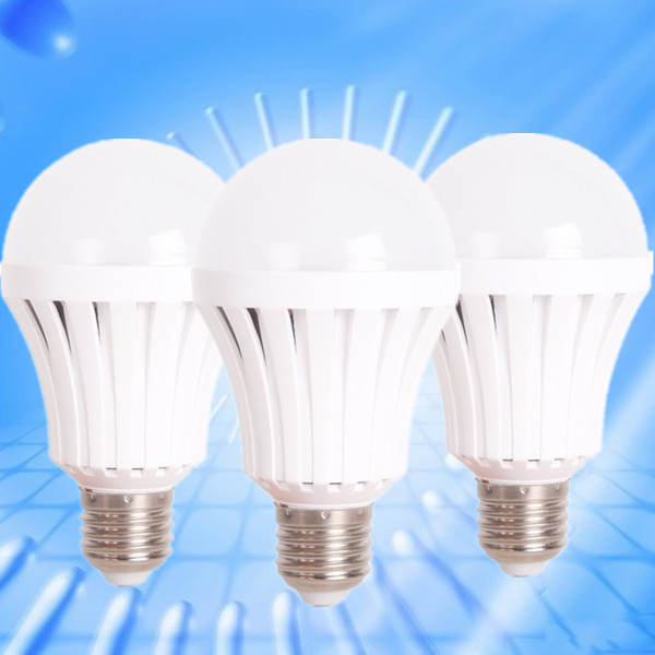Magic Rechargeable White Lamp Bulb 4 Hours AC/DC LED Emergency bulb Light 5w 7w 9w with intelligent control