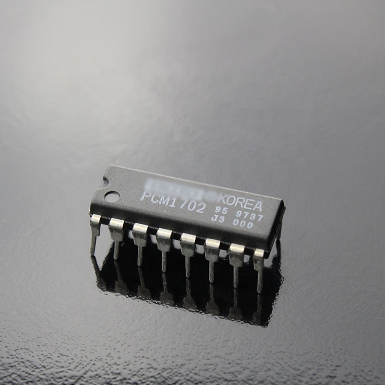 IC PCM1702 PCM1704  100% Original IC Chip Electronic Components Supplies China