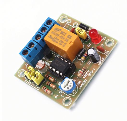 LM393 DIY Light Operated Switch Kit Light Control Switch Photosensitive DIY Electronic Trigger Output Mode Module Funny DIY Kit