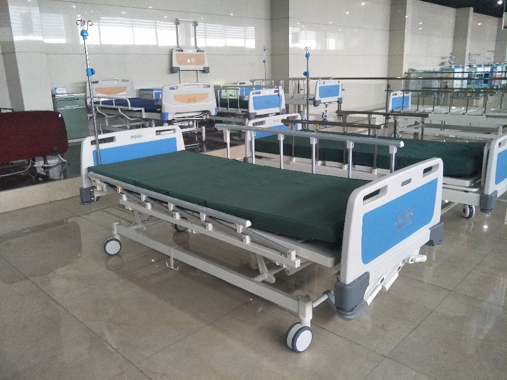 Medical manual hospital bed with 3 functions
