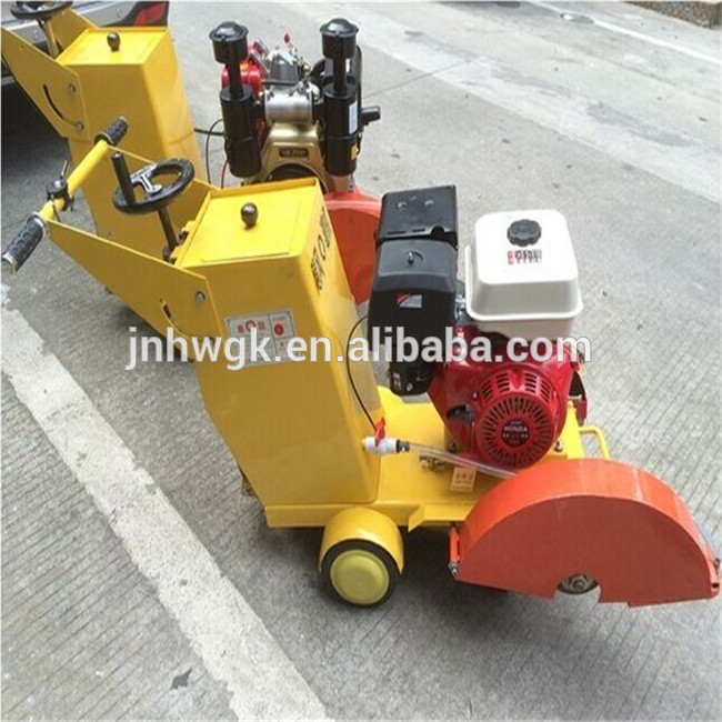 Portable concrete floor saw /road cutting saw machine