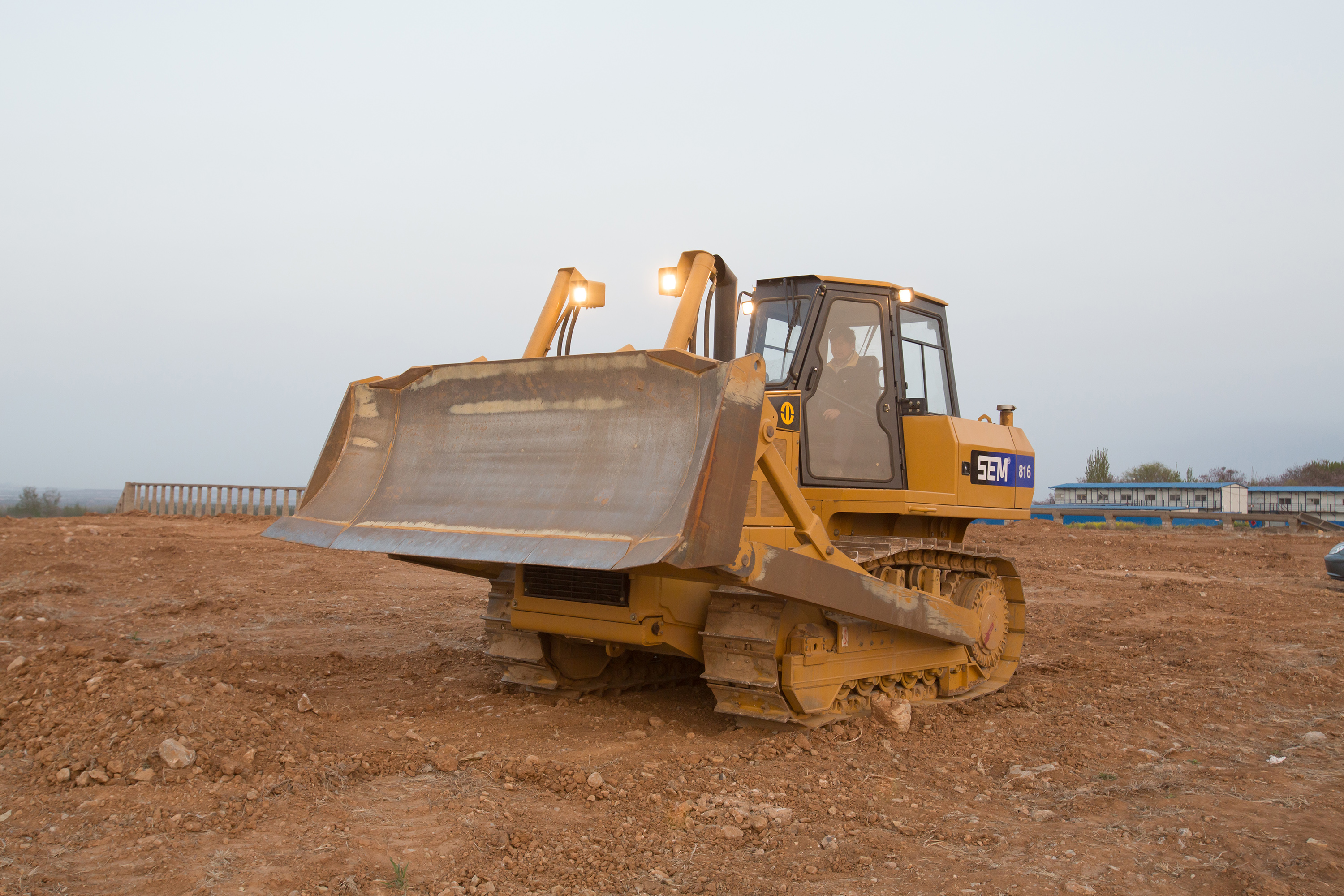 SEM brand 160hp hydraulic crawler bulldozer SEM816 for sale