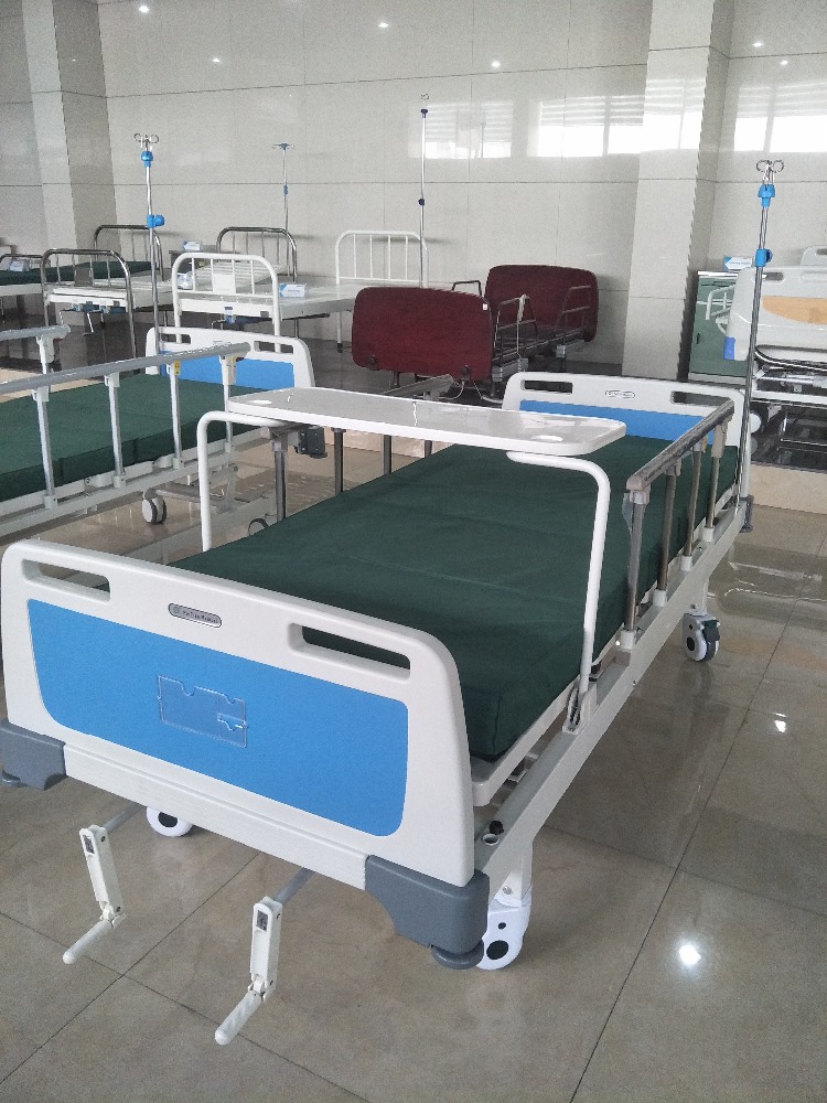 simple design 2 cranks hospital and home used beds for patient