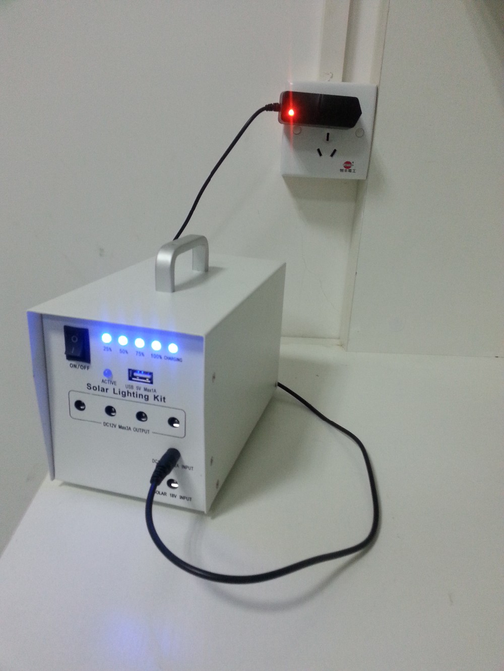 Portable 10w home application solar system