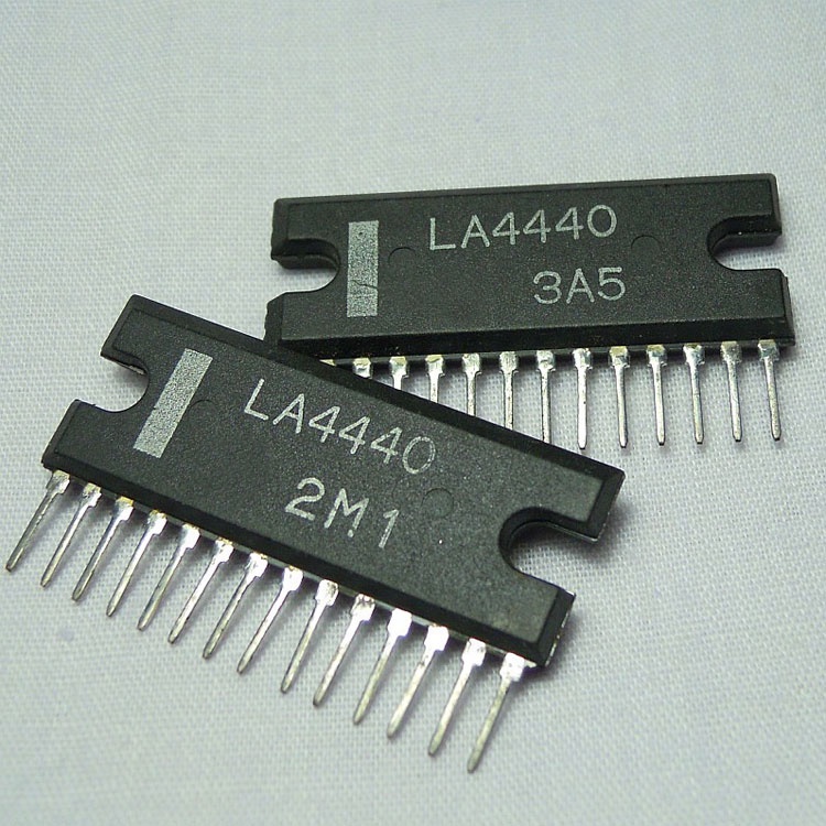 LA4440 6W 2 Channel Bridge 19W Power Amplifier Best Price 100% original new Electronic Components Supplies China