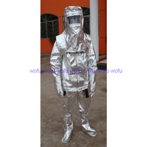 Fire protective suit against heat