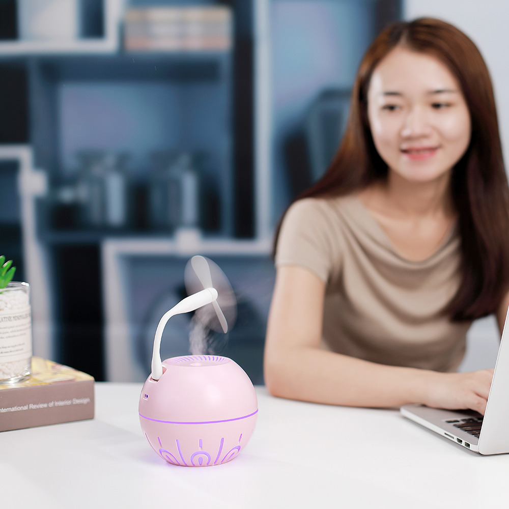 2019 unique style design mini portable car home air humidifier