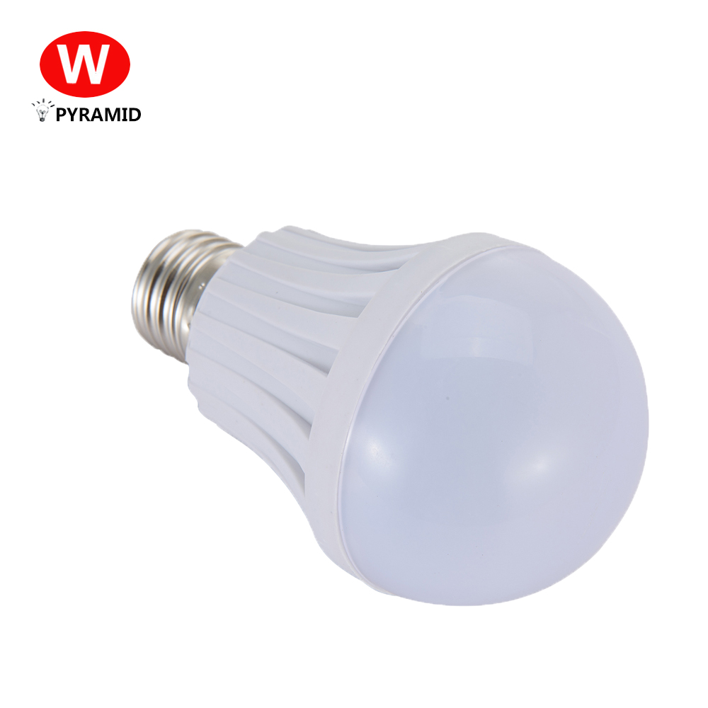 The manufacturer wholesales good price cool white LED emergency bulb E27/B22 bulb