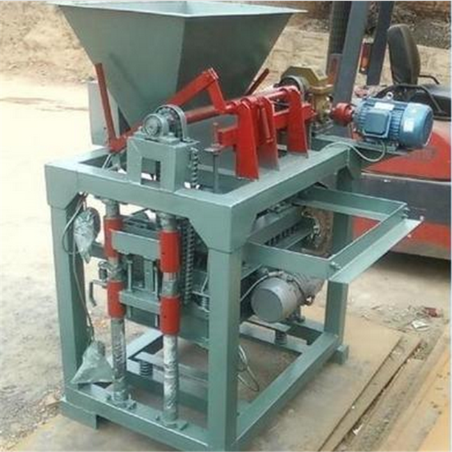 High quality Concrete Hollow blocks making machine for sale brick machine
