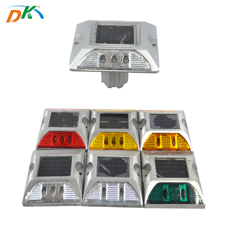 DK LED Solar Panel CE Arroved Waterproof Outdoor LED Road Stud Warning Light