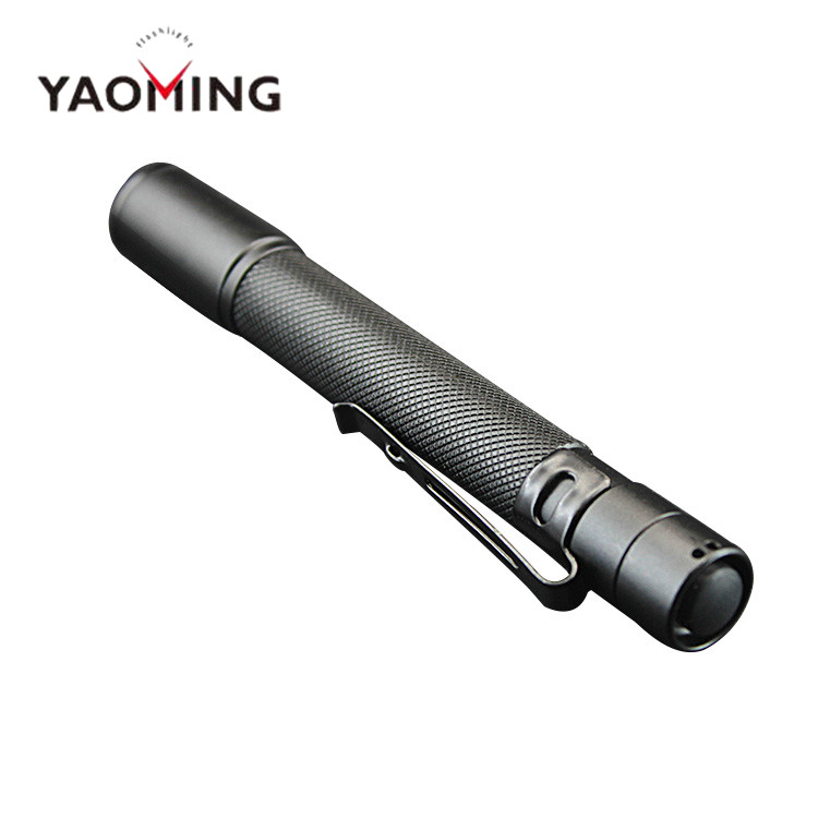 Zoomable High quality mini bright XPE led AAA battery flashlight with clip