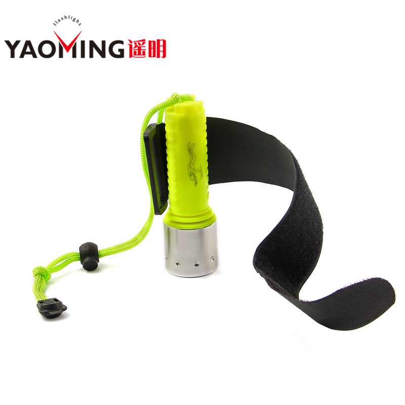 Underwater Diving Flashlight Torch XM T6 LED T6 flash Light Waterproof Rechargeable Torch