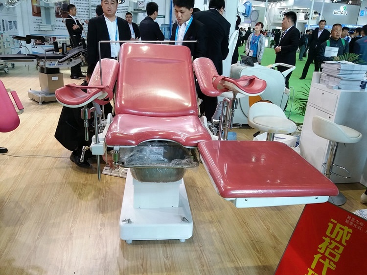 High quality electric mobile gynecology obstetric examination bed in hospital