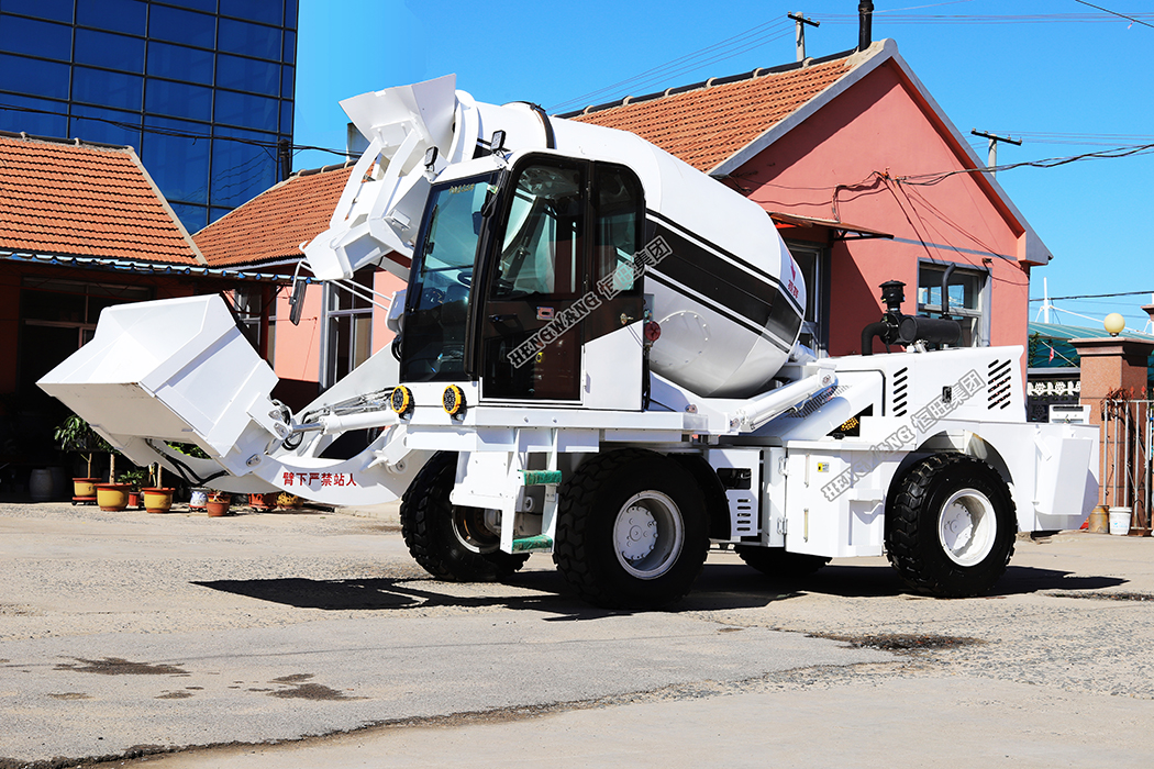 4 CBM Self Loading Concrete mixer Truck Automatic Feeding Concrete mixer Truck