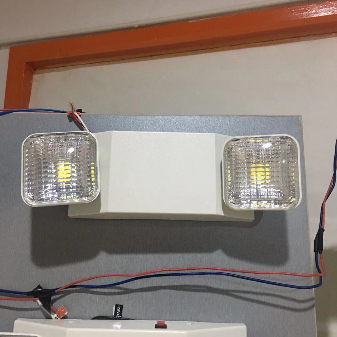 North American standard  emergency led light with built-in battery