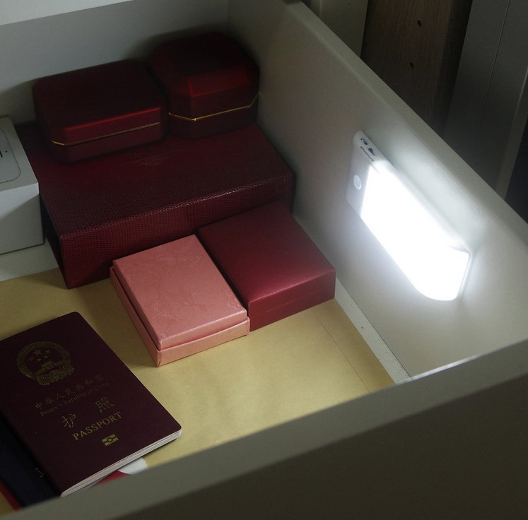 PIR Infrared Motion Sensor USB Rechargeable 12 LED Nightlight Light Induction Corridor Closet Wardrobe Night Lamp