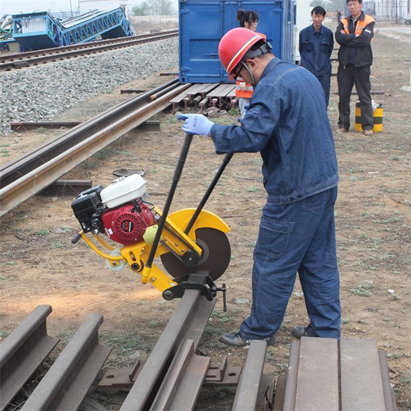 NQG-II6.5 linear guide rail cutting machine Internal Combustion Railway Rail Cutting Machine