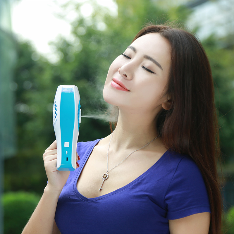 Fan spray water Cooling Humidifier Moisturizing handheld fan